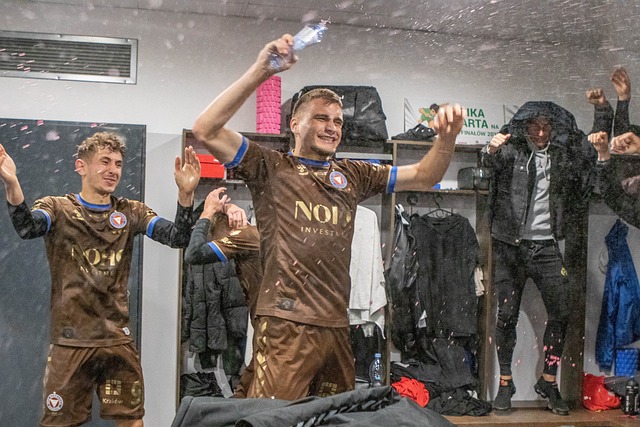 比分击败山 比分击败山